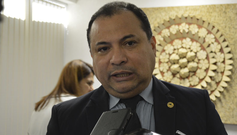Deputado Estadual Evaldo Gomes (PTC)