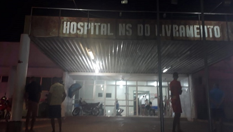 A vítima foi levada para o Hospital Nossa Senhora do Livramento