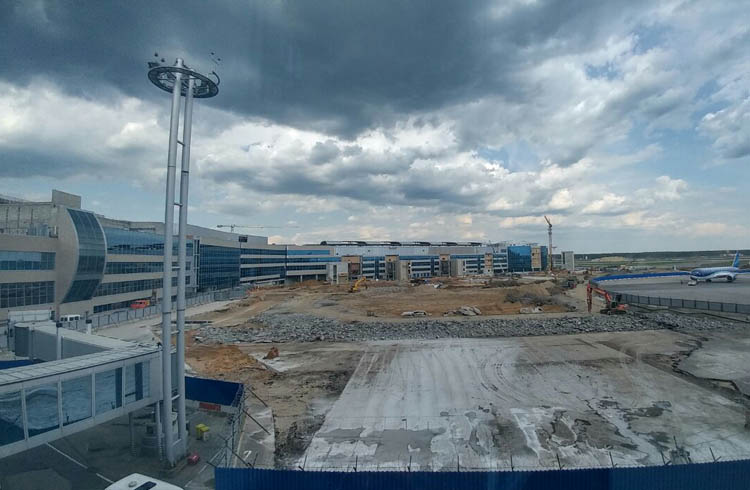 Obras no Aeroporto Domodedovo, em Moscou