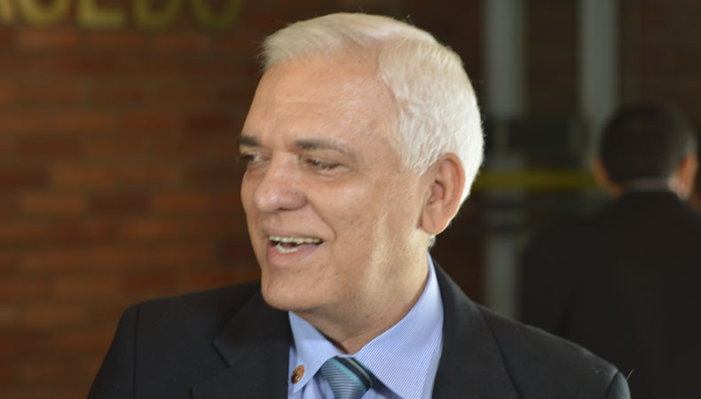 Deputado Estadual Themístocles Filho (PMDB)