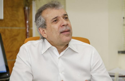 Candidato ao governo, João Vicente aproxima PSDB do PTB
