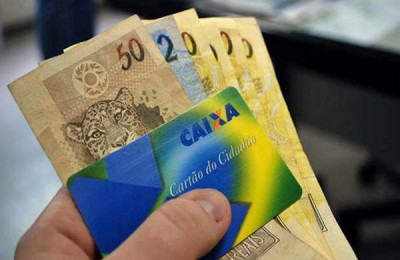 O que muda no abono salarial com a proposta de Jair Bolsonaro