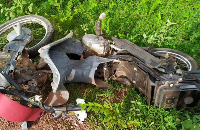Acidente entre moto e caminhonete mata mulher em Barras-PI