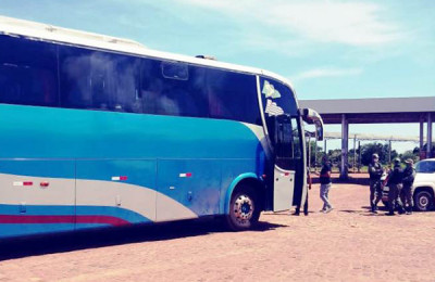 Ônibus clandestino é apreendido em Campo Maior vindo de São Paulo