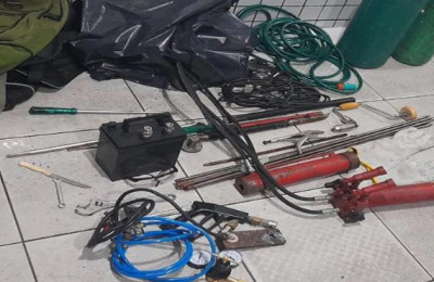 Polícia prende dupla que tentou explodir caixa eletrônico em Teresina