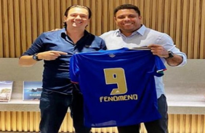 Ronaldo Fenômeno anuncia a compra do time do Cruzeiro