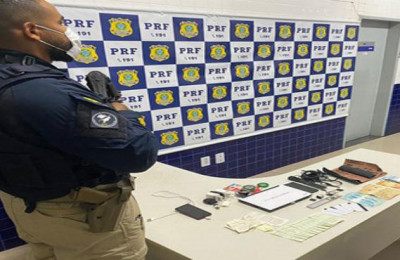 PRF prende dupla que aplicava golpes em caixas eletrônicos no Piauí