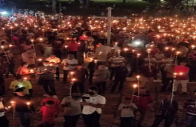 Procissão do Fogaréu reúne milhares de fiéis pelas ruas de Oeiras-PI