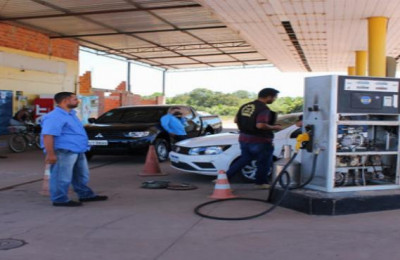 Postos de combustíveis são notificados após fiscalização no Piauí