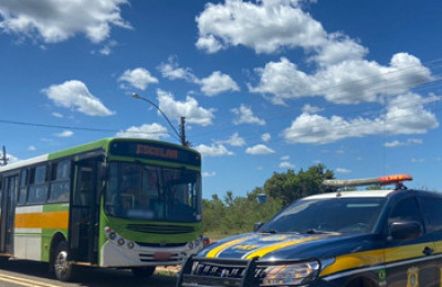 Motorista sem habilitação é flagrado conduzindo ônibus escolar no Piauí