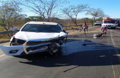 Uma pessoa morre e três ficam feridos após colisão entre veículos no Piauí