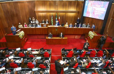 Governistas disputam a Assembleia Legislativa, mas oposição é quem decide
